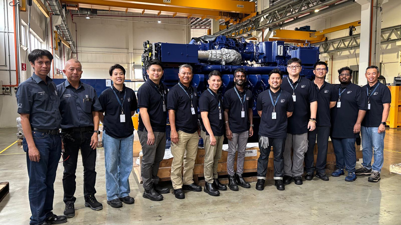 As part of his training, Kim Mun (first from right) and his colleagues attended a course to learn more about a vessel’s engine.