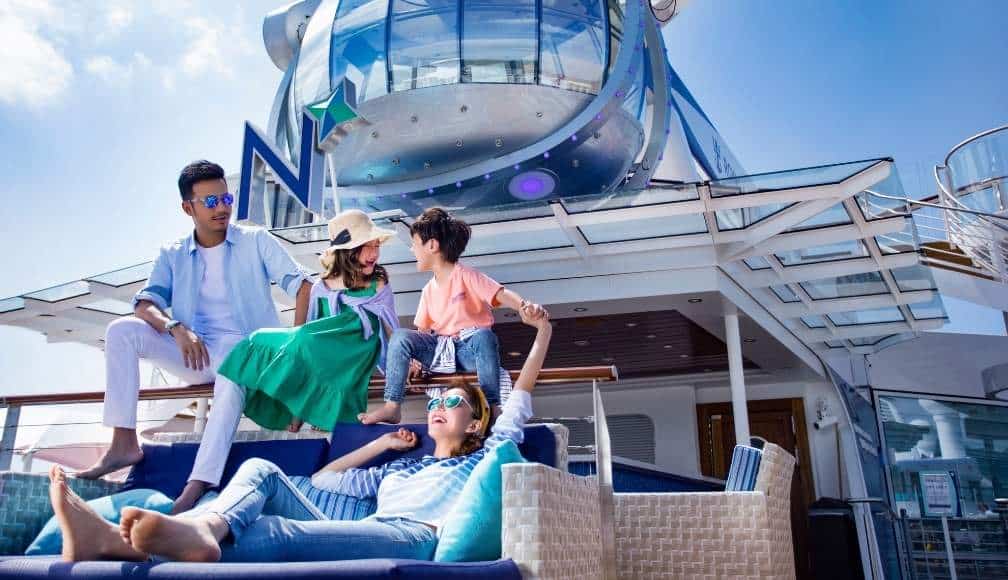 AR2122 Family centric kids outdoors