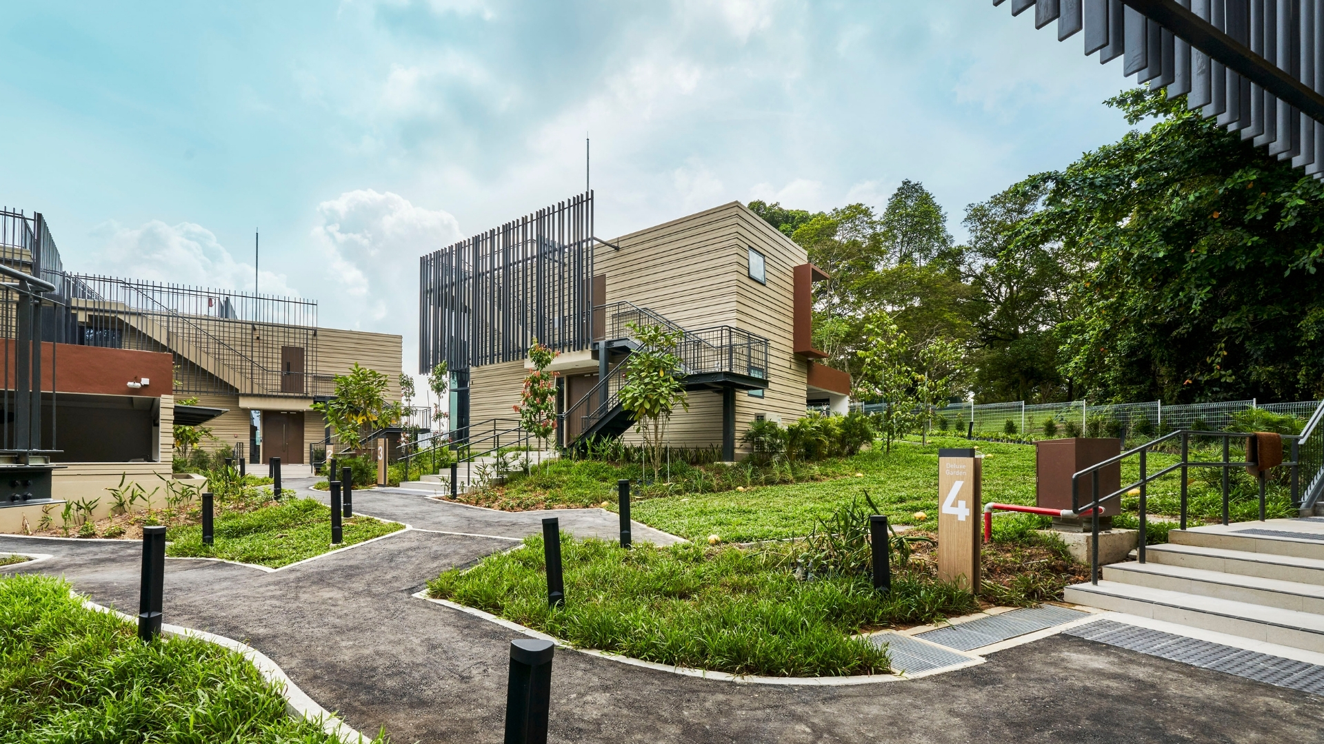 East Villa Corporate Sales 2 Private and exclusive corporate villas surrounded by greenery at East Villa, Bedok Reservoir.