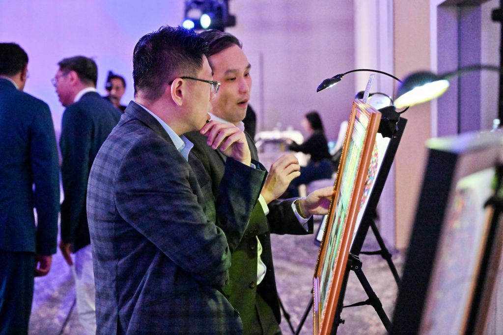 Light The Way Forward 6 DSC_3944