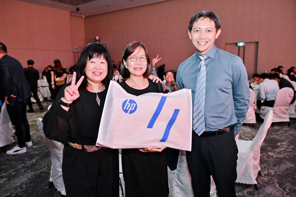 Light The Way Forward 15 dsc_4024opq3011524473