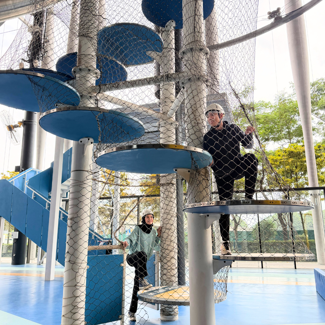 Adventure HQ 4 Cloud Climb